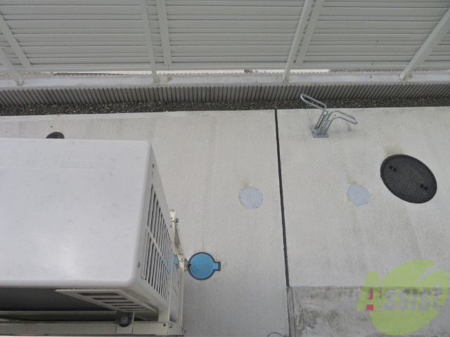 バルコニー　少し小さくても洗濯物はちゃんと外に干せますよ。