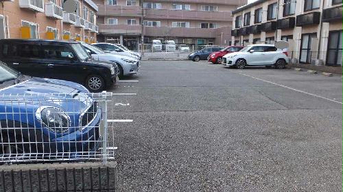 駐車場　駐車場付き物件