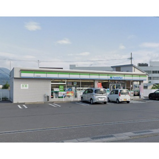 コンビニ　ファミリーマート上田長池店（コンビニ）まで700m