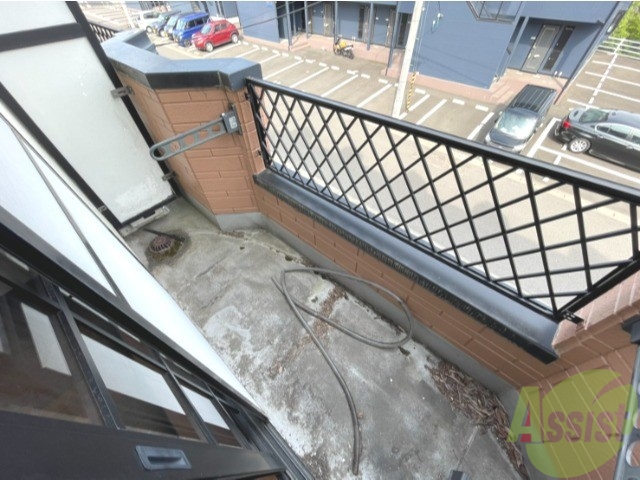 バルコニー　バルコニーがあるので洗濯物は外に干せそうですね～