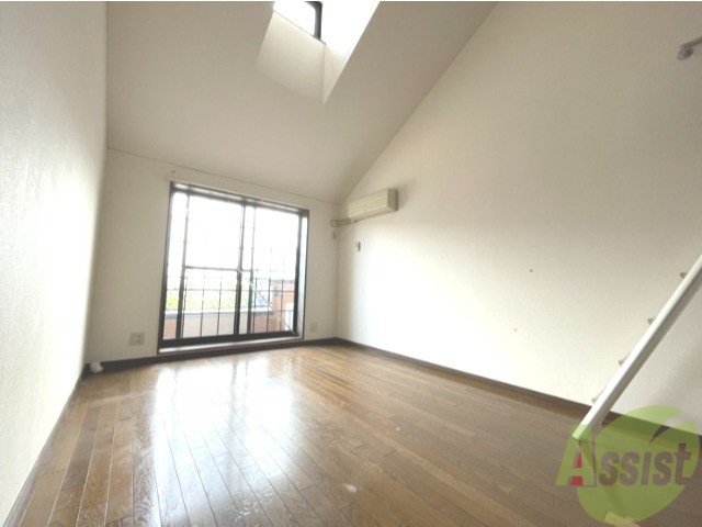 居室・リビング　８帖のリビングです。広々としていますね。