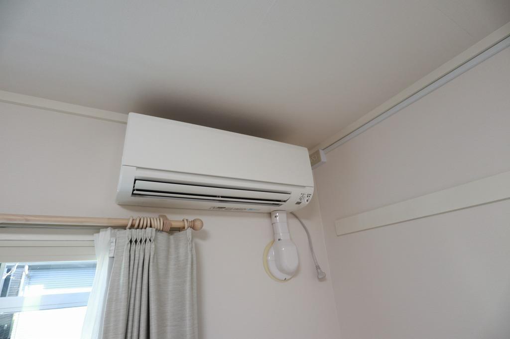 バルコニー　エアコン
