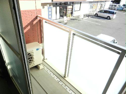 バルコニー　明るいバルコニー