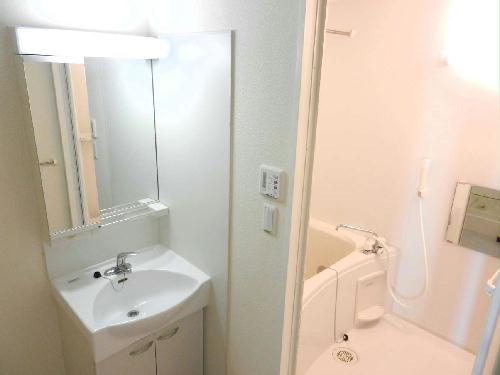 洗面設備　独立洗面台です。