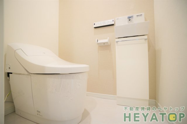 トイレ　温水洗浄便座（同仕様写真）