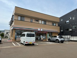 コンビニ　セブンイレブン上越新井学校町店（コンビニ）まで564m