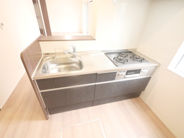 キッチン　コンパクトなキッチンで掃除もラクラク