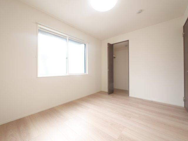 その他部屋・スペース　落ち着いて過ごせるお部屋なので、寝室にいかがでしょうか