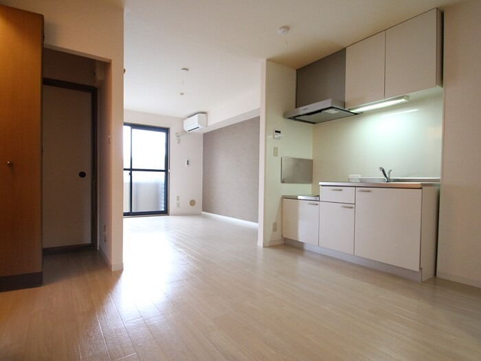 居室・リビング　明るいお部屋です。