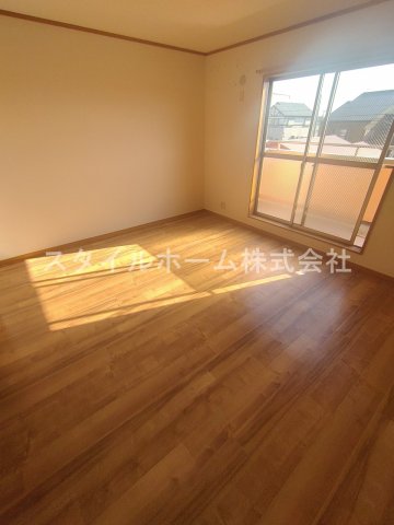 居室・リビング　別部屋写真です。