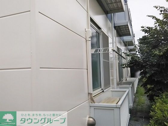 バルコニー　フラワーボックス