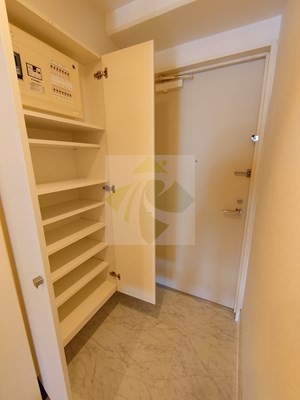 玄関　ＭＧ目黒駅前