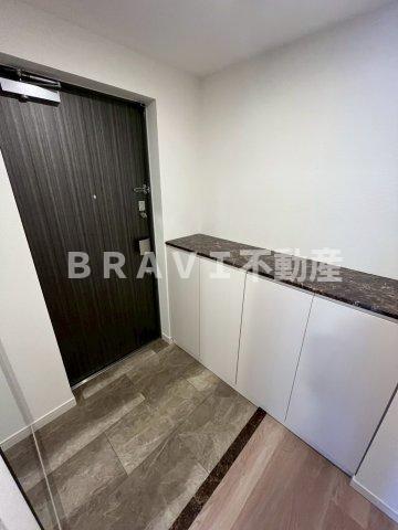 玄関　【RISING Maison 本町橋】毎日通る玄関はこちらで