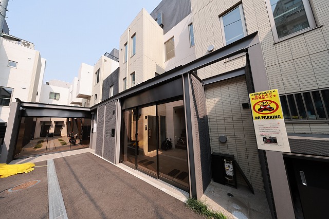 エントランス　エントランス