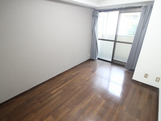 居室・リビング　※別部屋の写真です