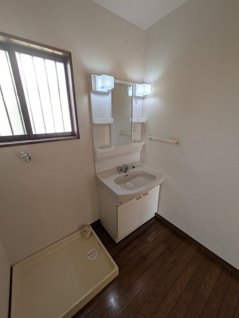 洗面設備　☆便利な独立洗面台☆