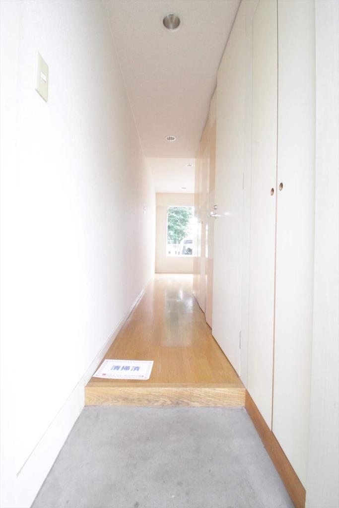 玄関　靴箱もあるのでスッキリ！