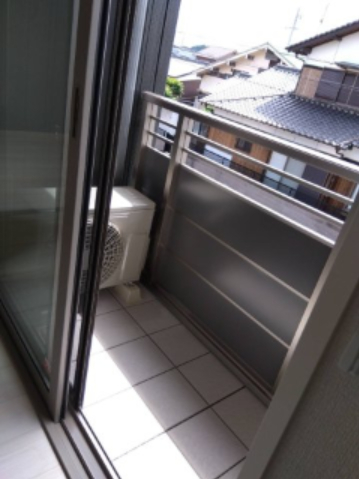 バルコニー　※別のお部屋の写真です（203号室）