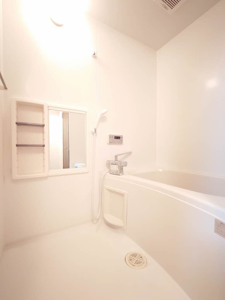 バス・シャワールーム　バスルーム