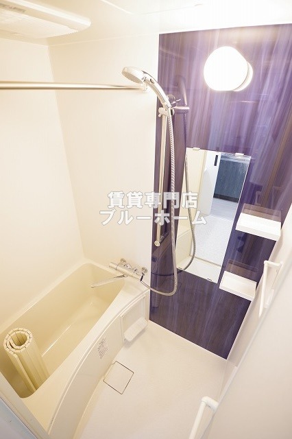 バス・シャワールーム　浴室乾燥付きのお風呂！