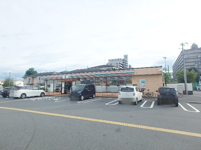 コンビニ　セブン－イレブン北本二ツ家１丁目店（コンビニ）まで524m