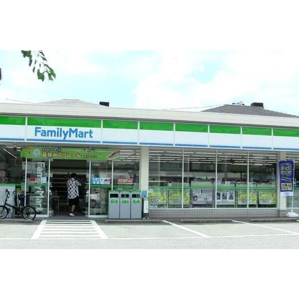 コンビニ　ファミリーマート姫路土山東の町店（コンビニ）まで634m