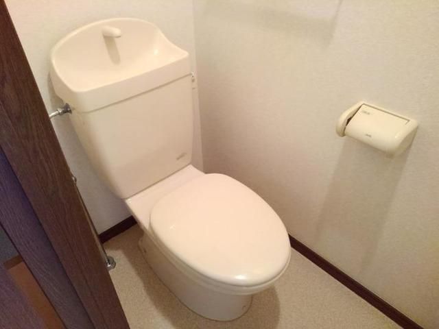 トイレ　ゆったりとした空間のトイレです