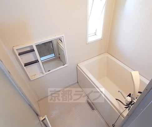 バス・シャワールーム　一日の疲れはここで癒しましょう！