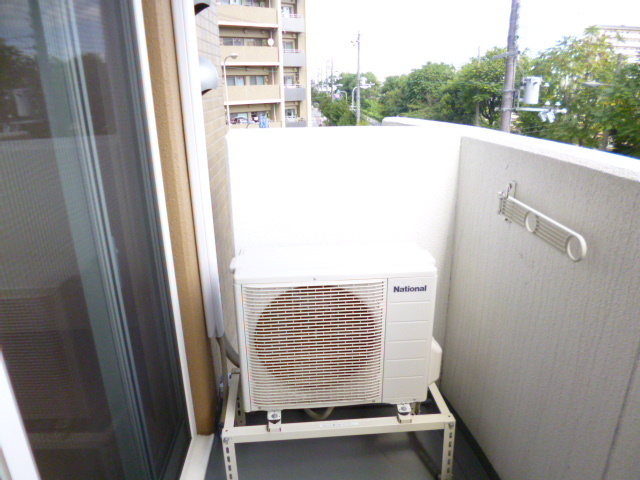 バルコニー　日当たりの良いバルコニー