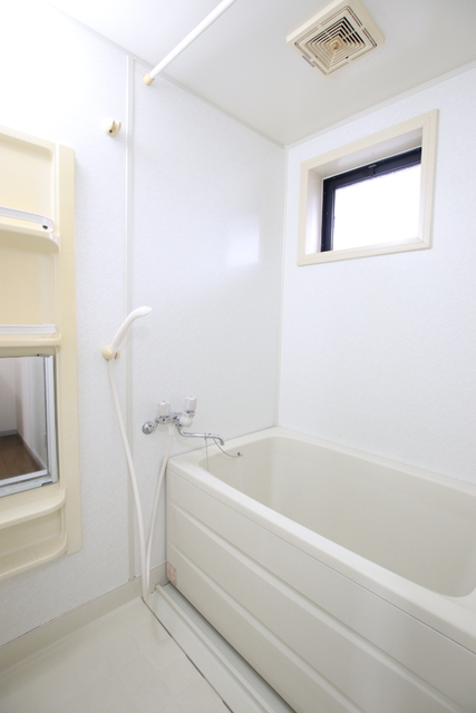 バス・シャワールーム　追い焚き機能付き