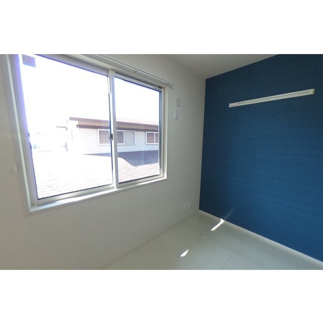 その他部屋・スペース　アクセントクロス付き洋室