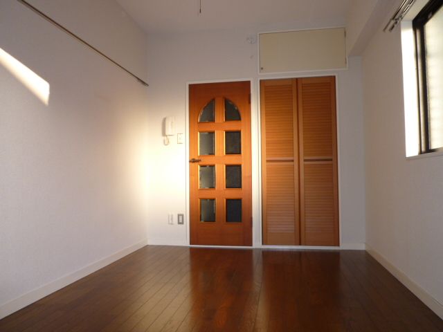 居室・リビング　２面採光