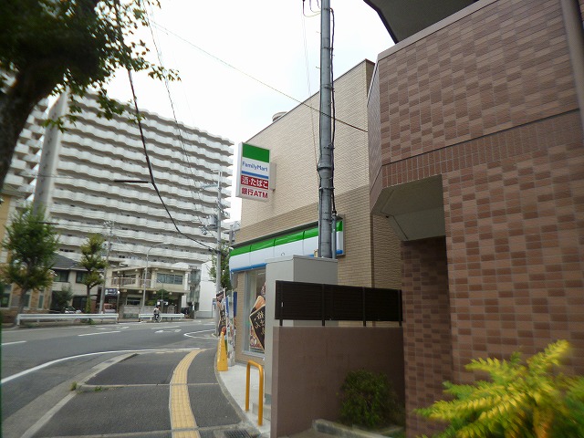 コンビニ　ファミリーマート 明石小久保二丁目店（コンビニ）まで392m