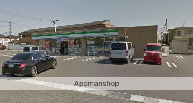 コンビニ　ファミリーマート（コンビニ）まで1017m