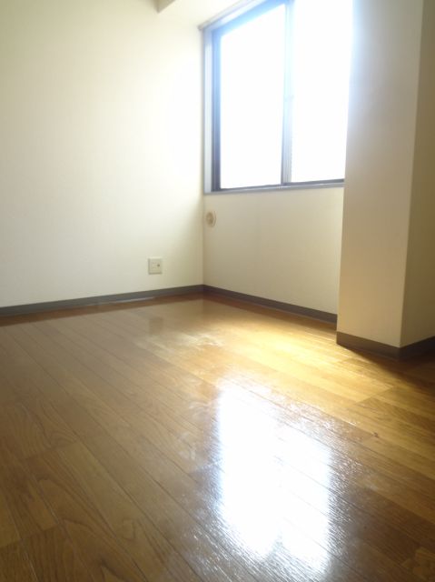 バルコニー　駅から４分です