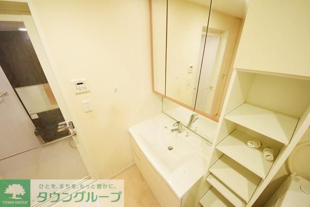 洗面設備　★収納たっぷりの洗面化粧台★