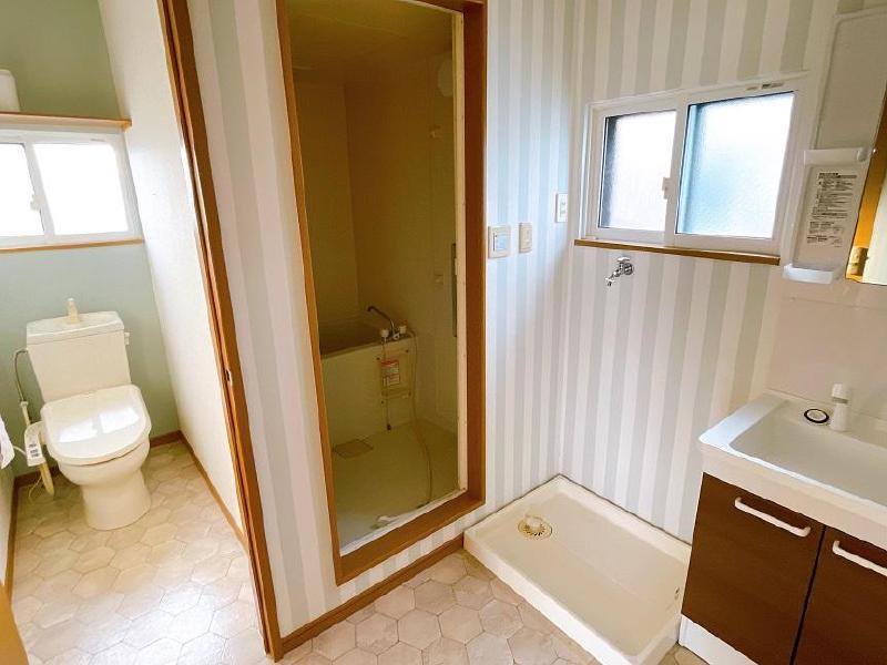 バス・シャワールーム　同タイプ室内写真となります。