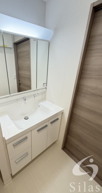 洗面設備　同仕様