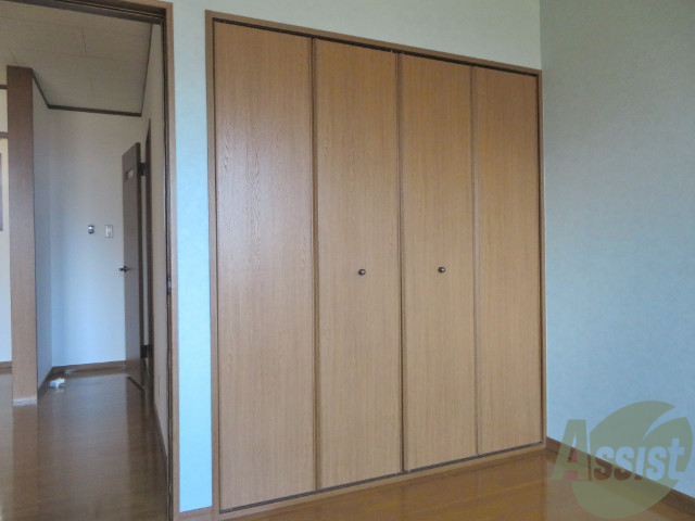 収納　クローゼットがありました。お洋服や荷物はここへ