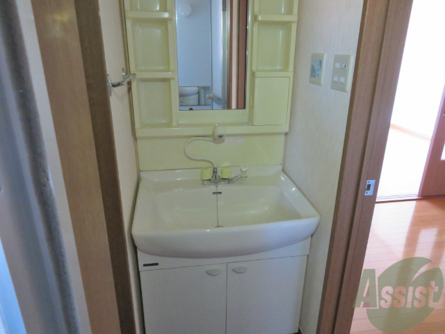 洗面設備　洗面台は独立していて、使いやすそうです。