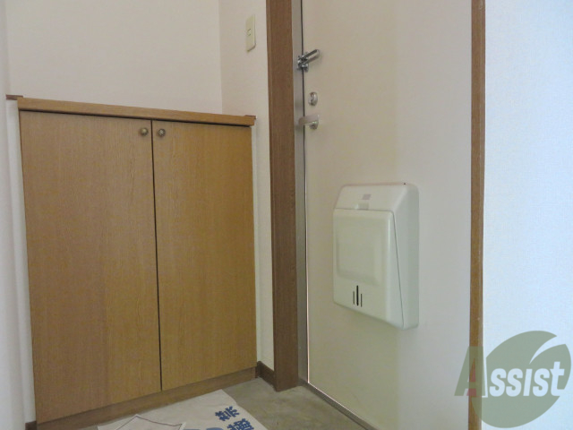 玄関　玄関の様子です。明るい印象ですね。気分もあがりそう。