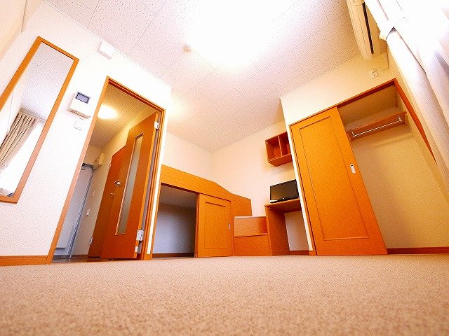 居室・リビング　居間です