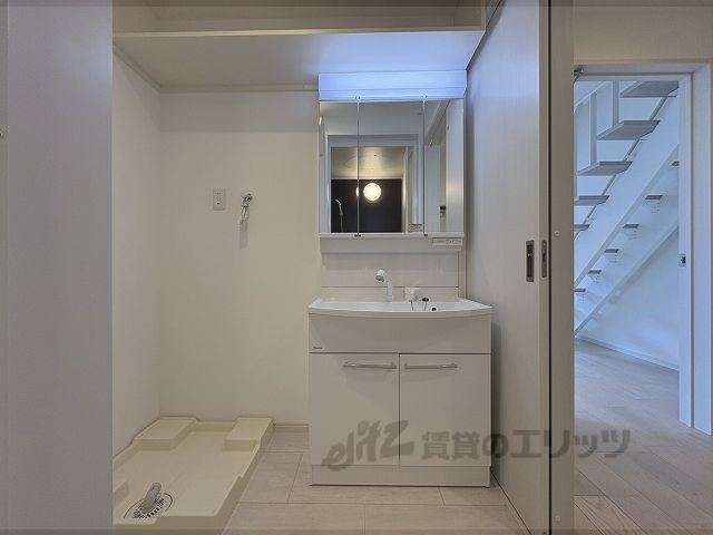 洗面設備　洗髪洗面化粧台