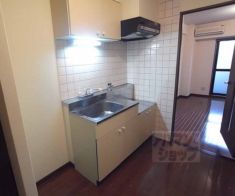 キッチン　ガス二口コンロ設置可能