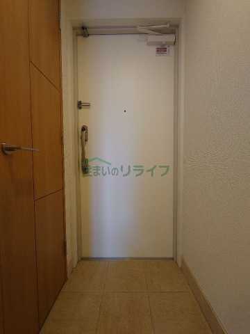 玄関　別のお部屋の参考写真になります。