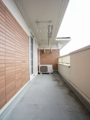 バルコニー　日当たり良好！お洗濯物がたくさん干せます♪