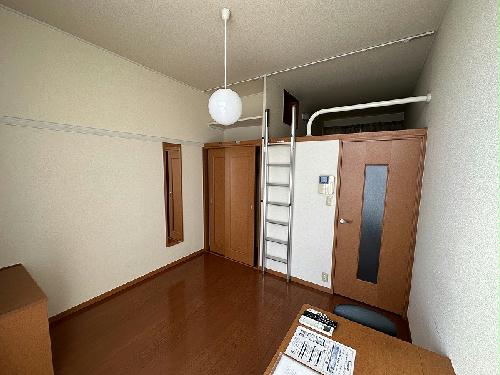 その他部屋・スペース　ロフト付。室内天井も高くお部屋を広く使えます！