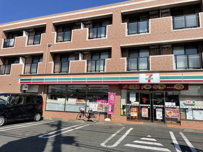 コンビニ　セブン-イレブン 町田金井入口店（コンビニ）まで240m