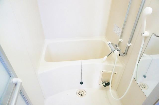 バス・シャワールーム　浴室