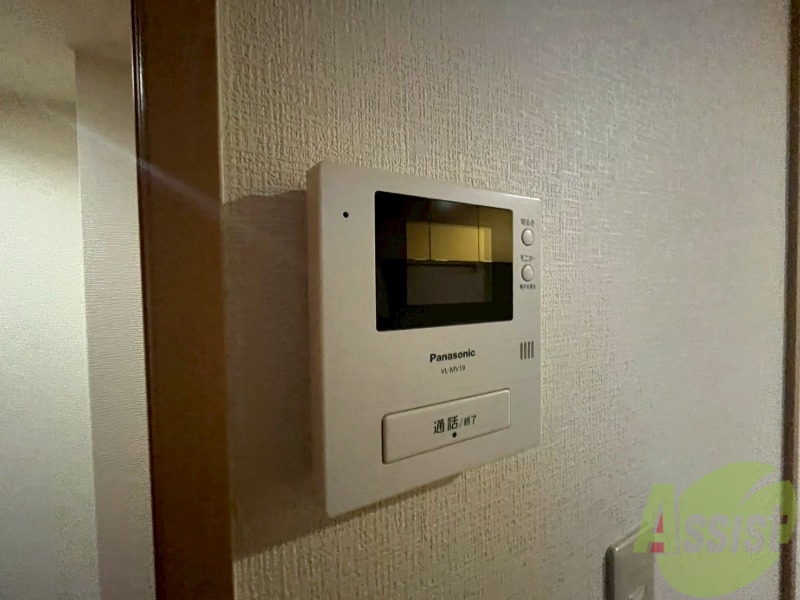 セキュリティ　ＴＶモニター付インターホンです。来客者の顔が見えるので安心！